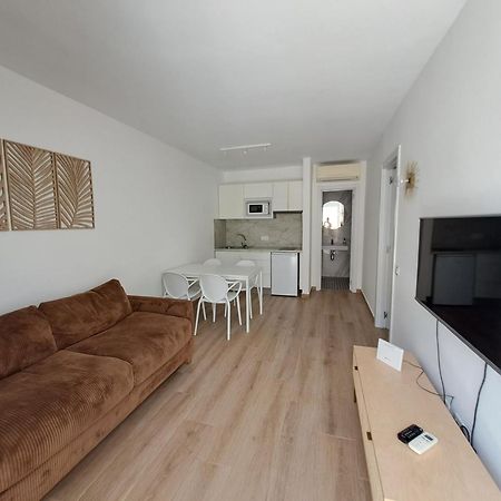 Homeforguest Apartamento 15 Con Terraza Y Piscina En קורלחו מראה חיצוני תמונה