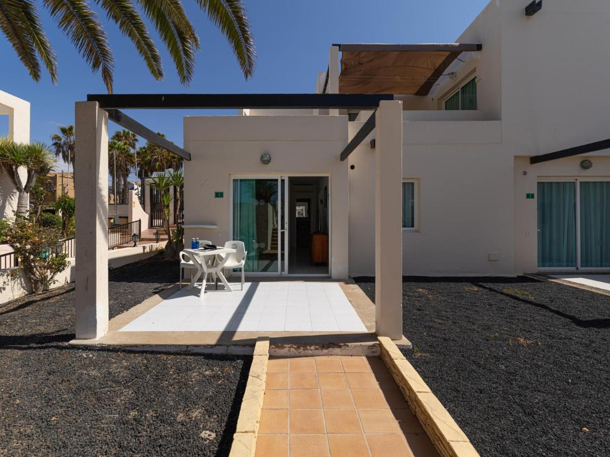Homeforguest Apartamento 15 Con Terraza Y Piscina En קורלחו מראה חיצוני תמונה
