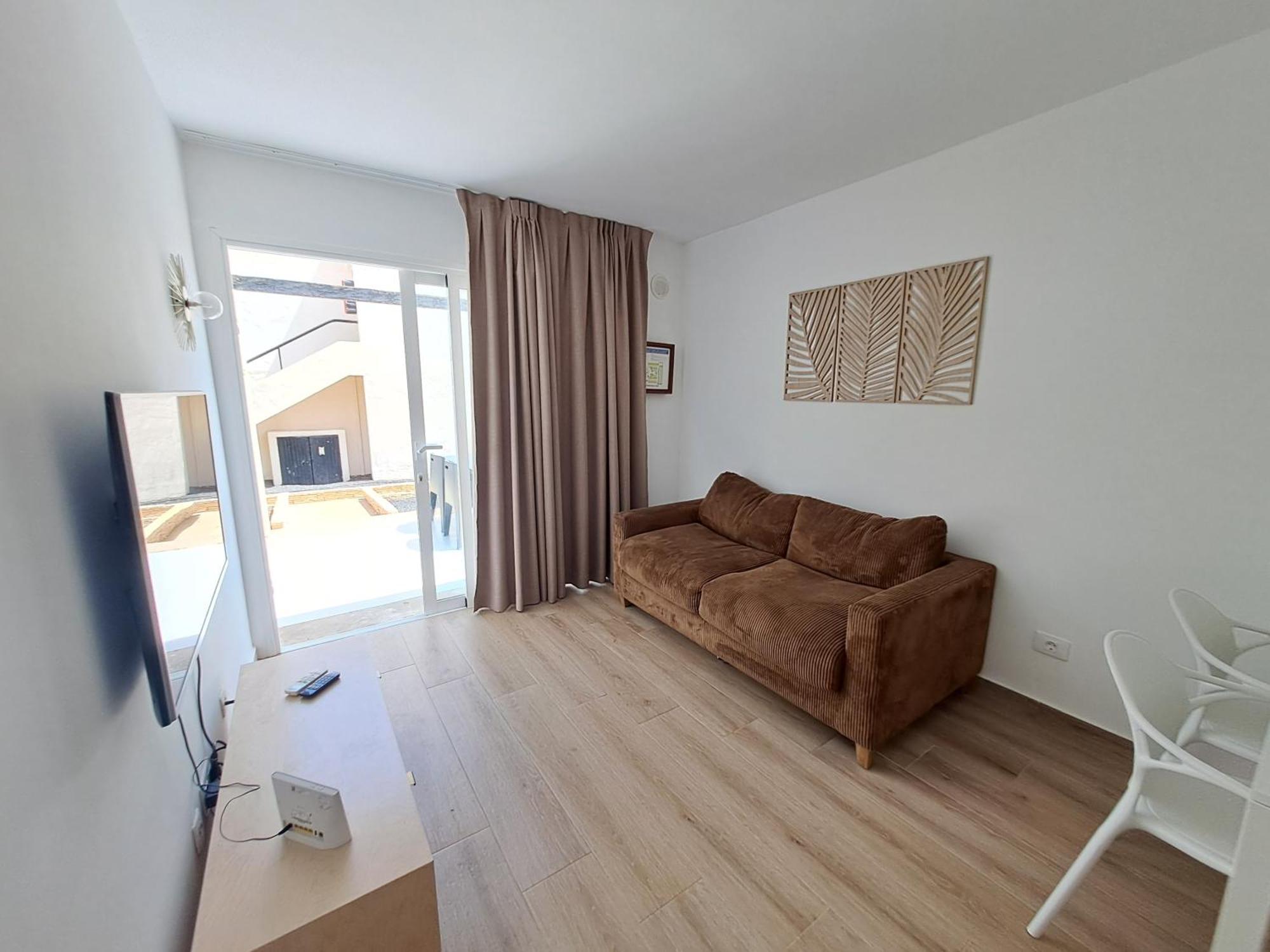 Homeforguest Apartamento 15 Con Terraza Y Piscina En קורלחו מראה חיצוני תמונה