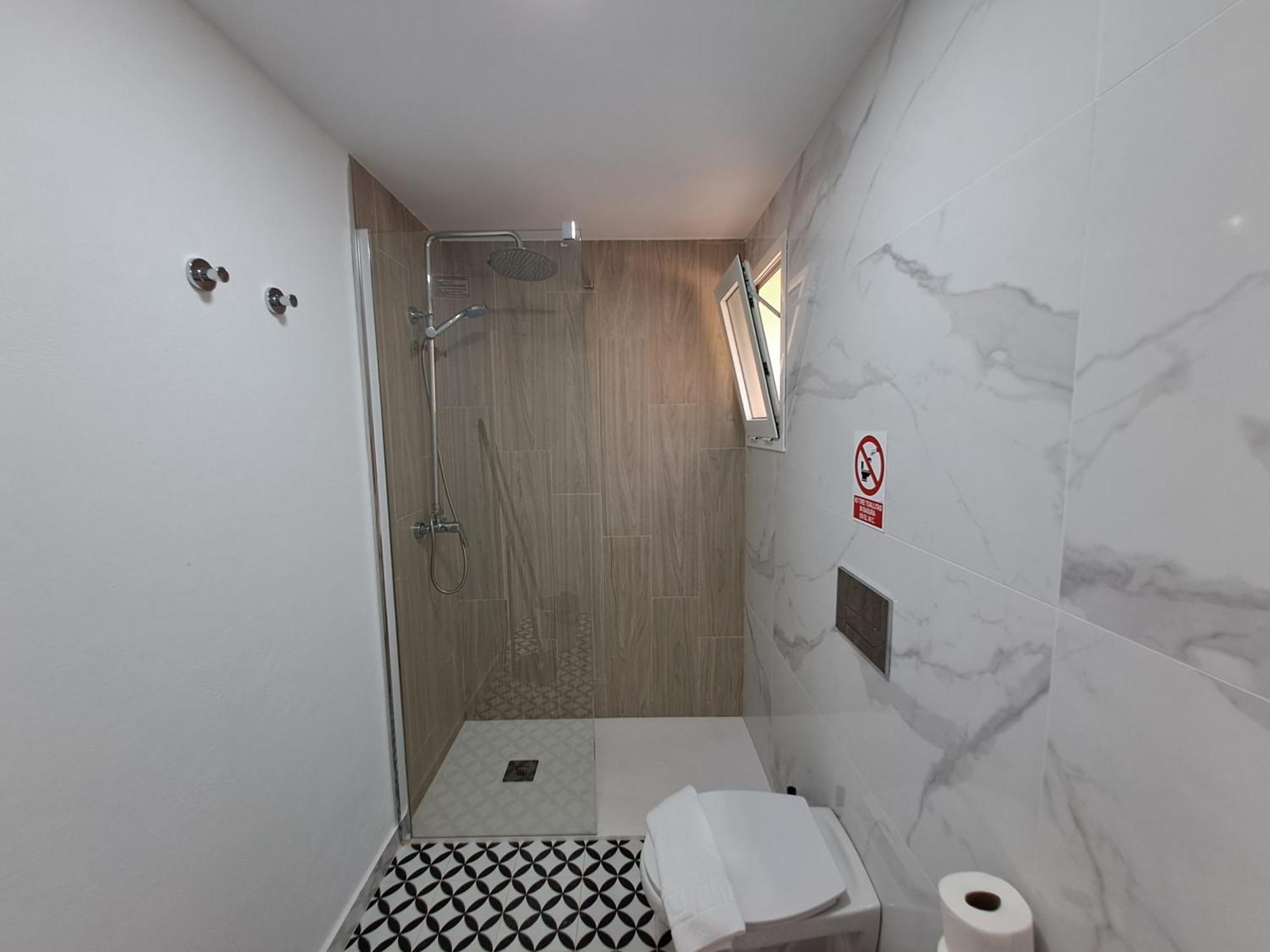 Homeforguest Apartamento 15 Con Terraza Y Piscina En קורלחו מראה חיצוני תמונה